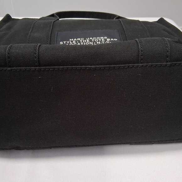 Marc Jacobs The Medium Tote Bag – Black (Style M0016161-001) - Picture 5 of 8